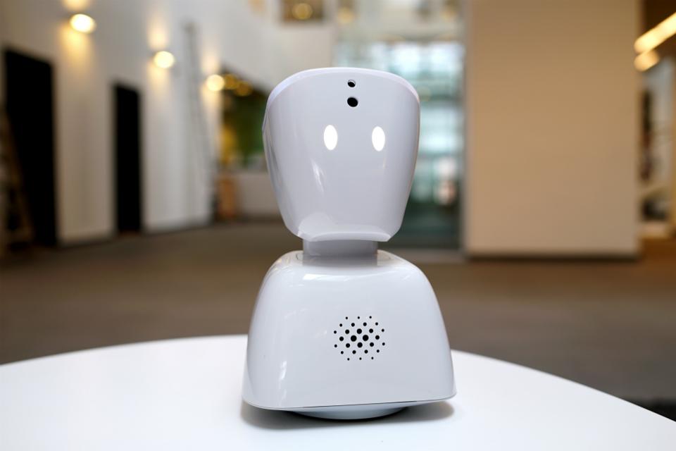 Robot_960x640.jpg