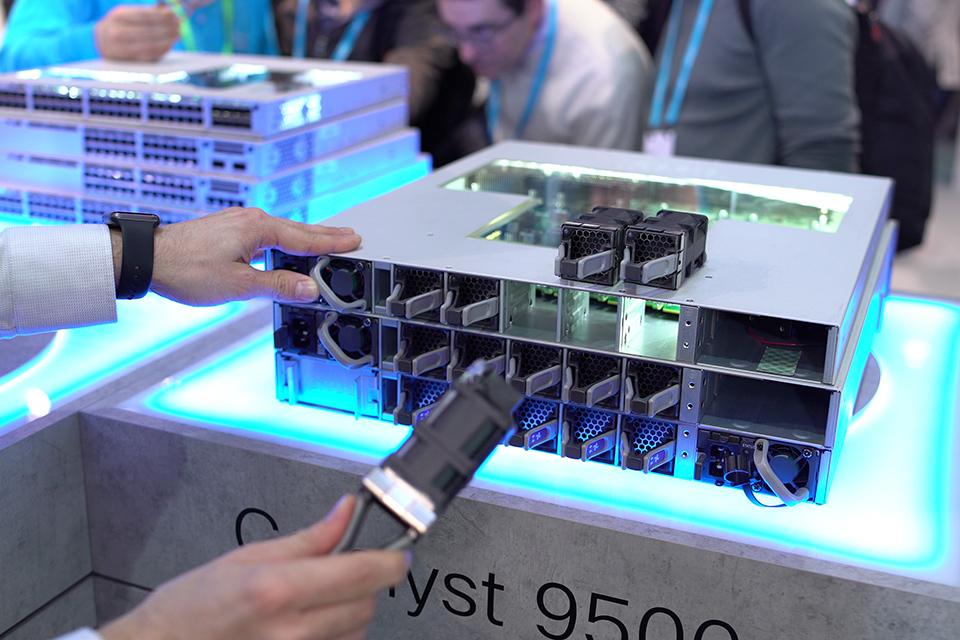 catalyst-9500-960640.jpg