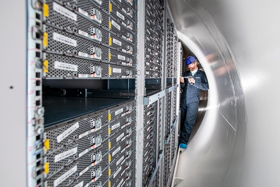 Microsoftarbetare Inne I Cylindern
