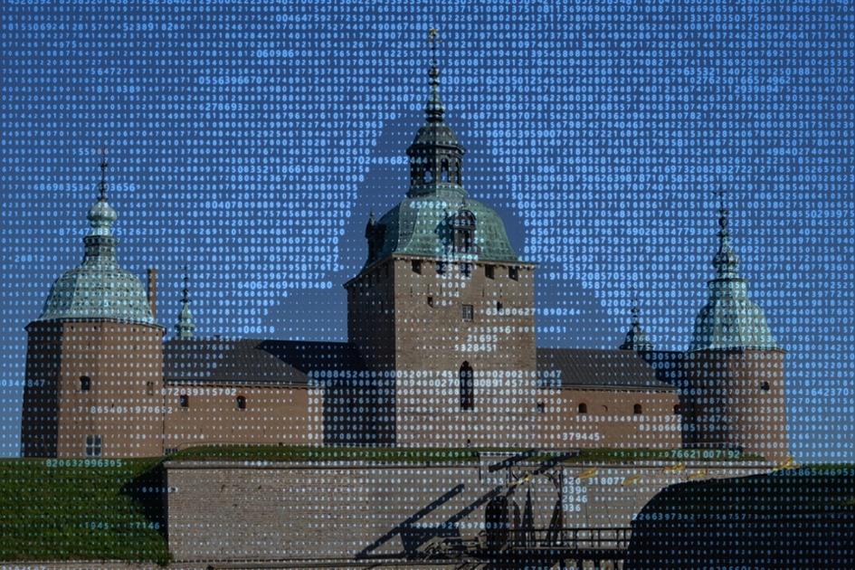 Kalmar Slott Med En Genomskinlig Hacker Ovanpå; It Attack, Kommun, Akira