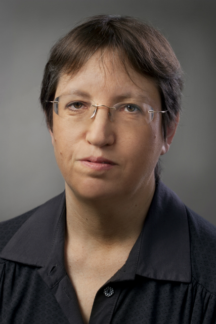 Dorit Headshot 2015_beskuren.jpg
