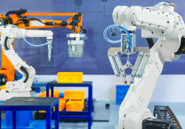 tre-industrirobotar-packar-plockar.jpg