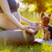 gravidmage-med-hund-gor-yoga.jpg