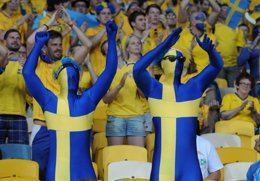 Swedish_football_supporters_20120611.jpg