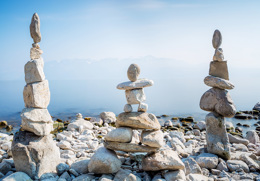 stack-med-stenar-960640.jpg