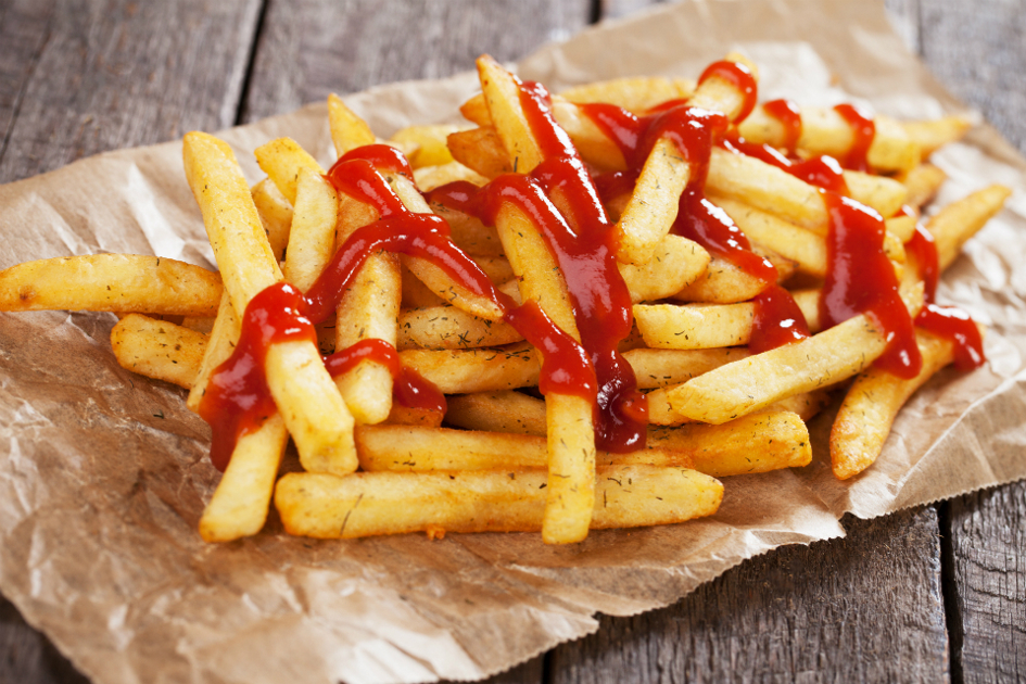 pommes-med-ketchup.jpg