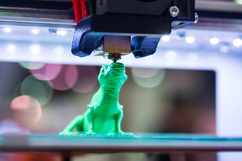 3D Printad Ödla I Plast Fortfarnde I Printer