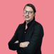 Christian Landgren Mot Rosa Bakgrund