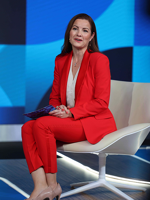 Louise Koch, Dell