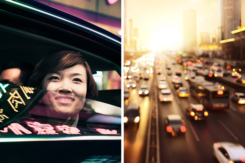 Självkörande Taxi I Kina; Kvinna Tittar Ut Genom Bilfönster Och Bilar På Stor Väg