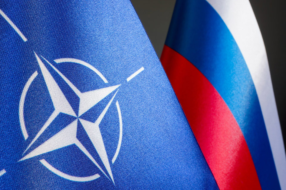 Natos Och Rysslands Flagga